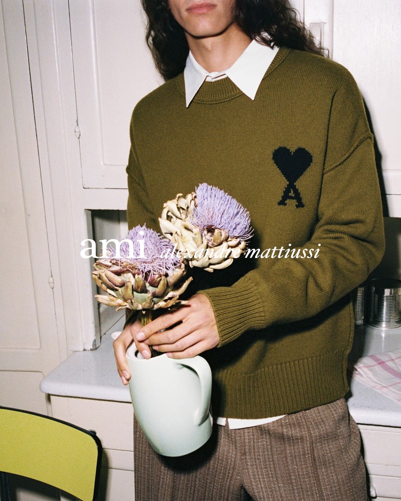 ami_vestiaire_knitwear_04_4x5_logo