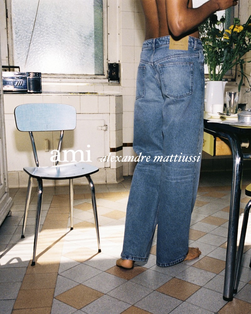 ami_vestiaire_denim_10_4x5_logo