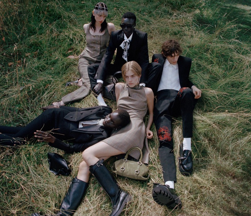 2748_imagine_mv_mqueen_0007337-r1-04-5a_srgb_f1