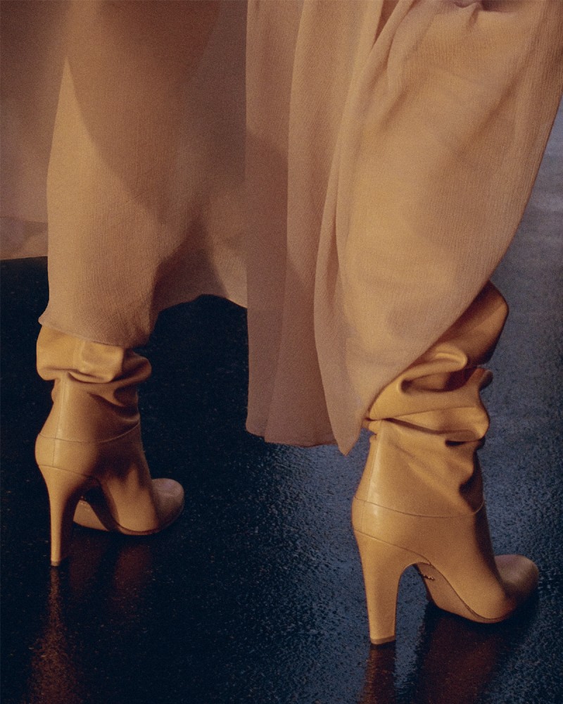 mv_chloe_1588-02-0040_4x5