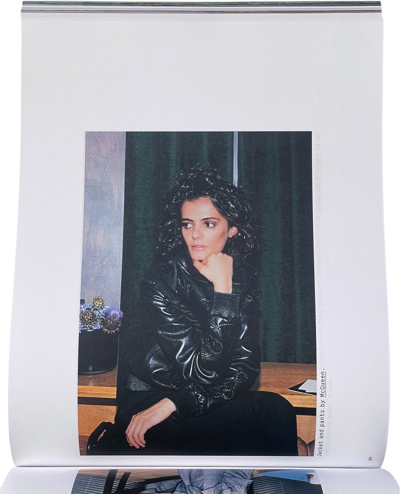 8_mv_double2025_12-1600px