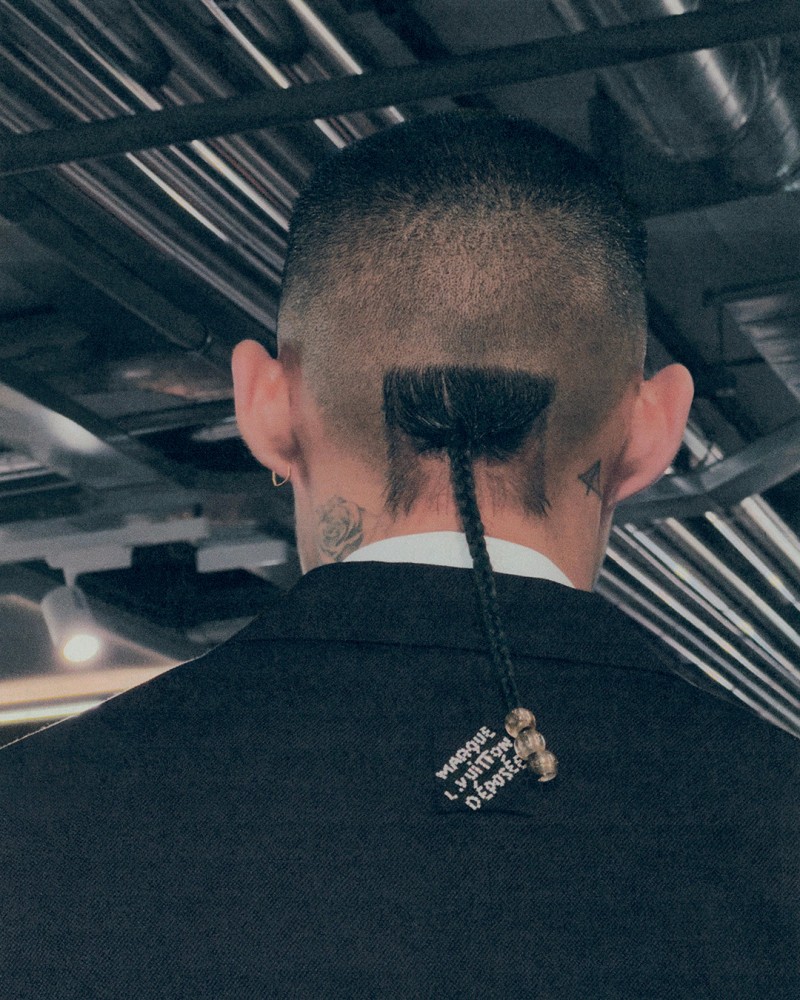 1_marievalognes_lv_scan_1_men_s_ss24_show_backstage-image_social_1080x1350