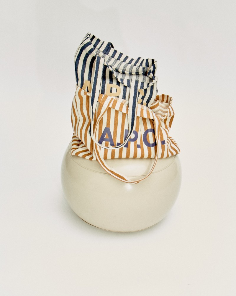 230206-_apc-digital-ss23-_0040-_0027