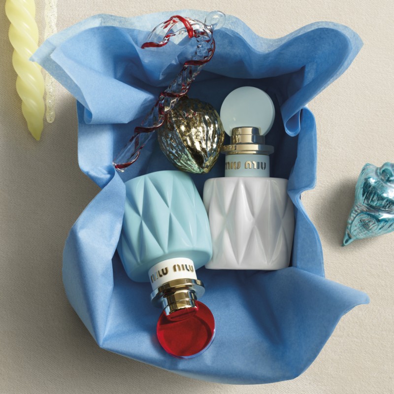 social_media_miumiu_xmas_kv_edp_fleur_lait_no_logo_1_1080x1080