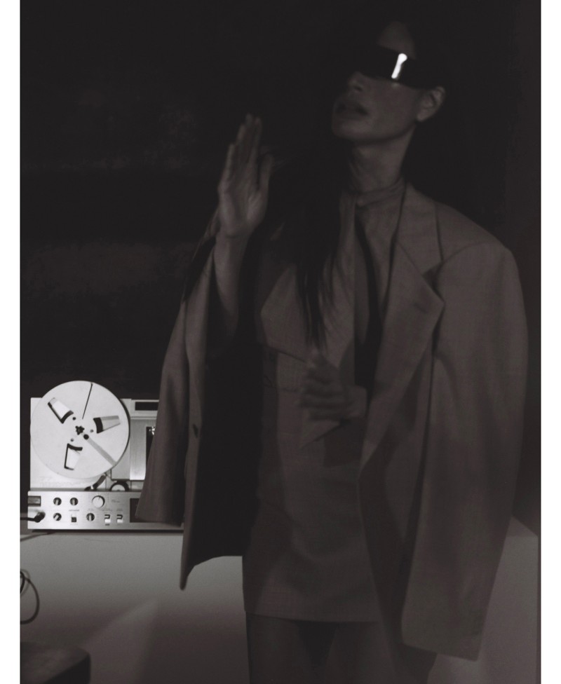 8_mv_theface_11-1600px-v2