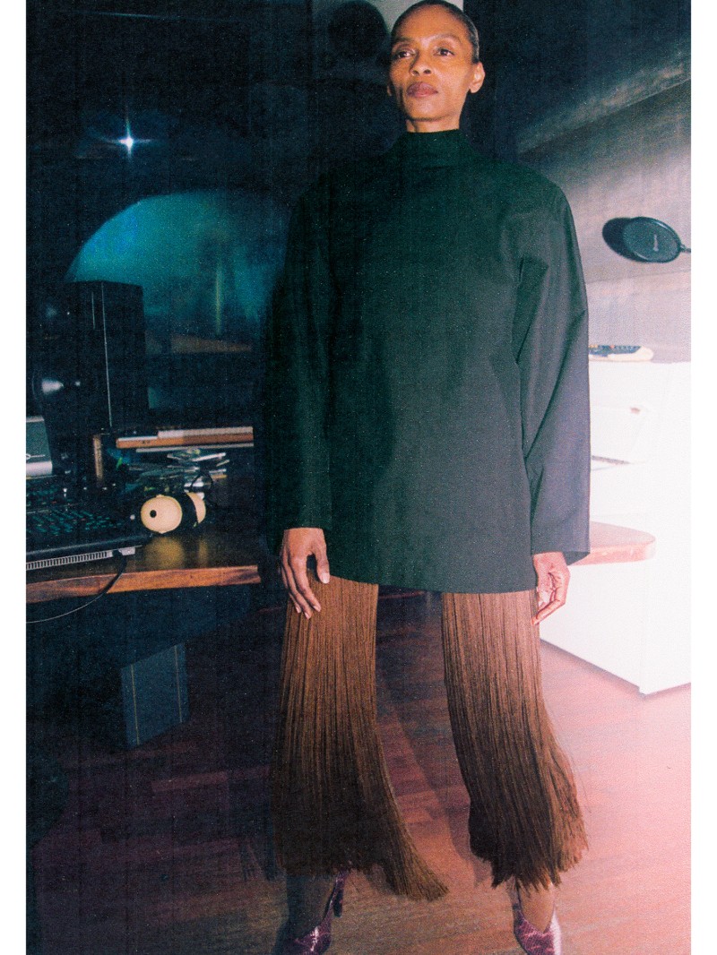 8_mv_theface_05-1600px-v2