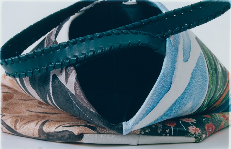 chloe_still18_crop_srgb