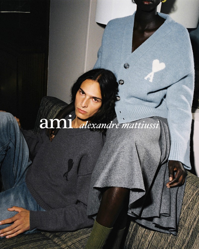 ami_vestiaire_knitwear_06_4x5_logo
