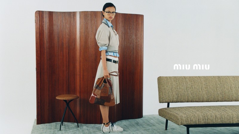 copie-de-miumiu-may-520-logo-onmodel-stills_1